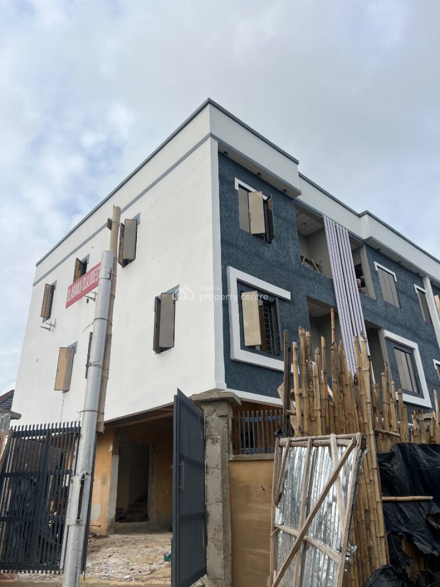 Newly Built 4 Bedroom Terrace Duplex with Private Compound, Lekki Phase 1, Lekki, Lagos, Terraced Duplex for Sale