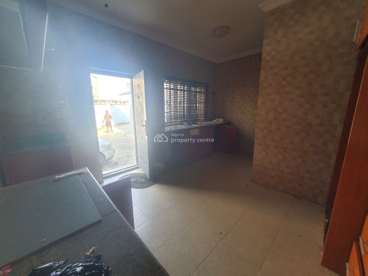 Spacious 4 Bedrooms Duplex, Opposite Emerald Estate, Ilaje, Ajah, Lagos, Semi-detached Duplex for Rent