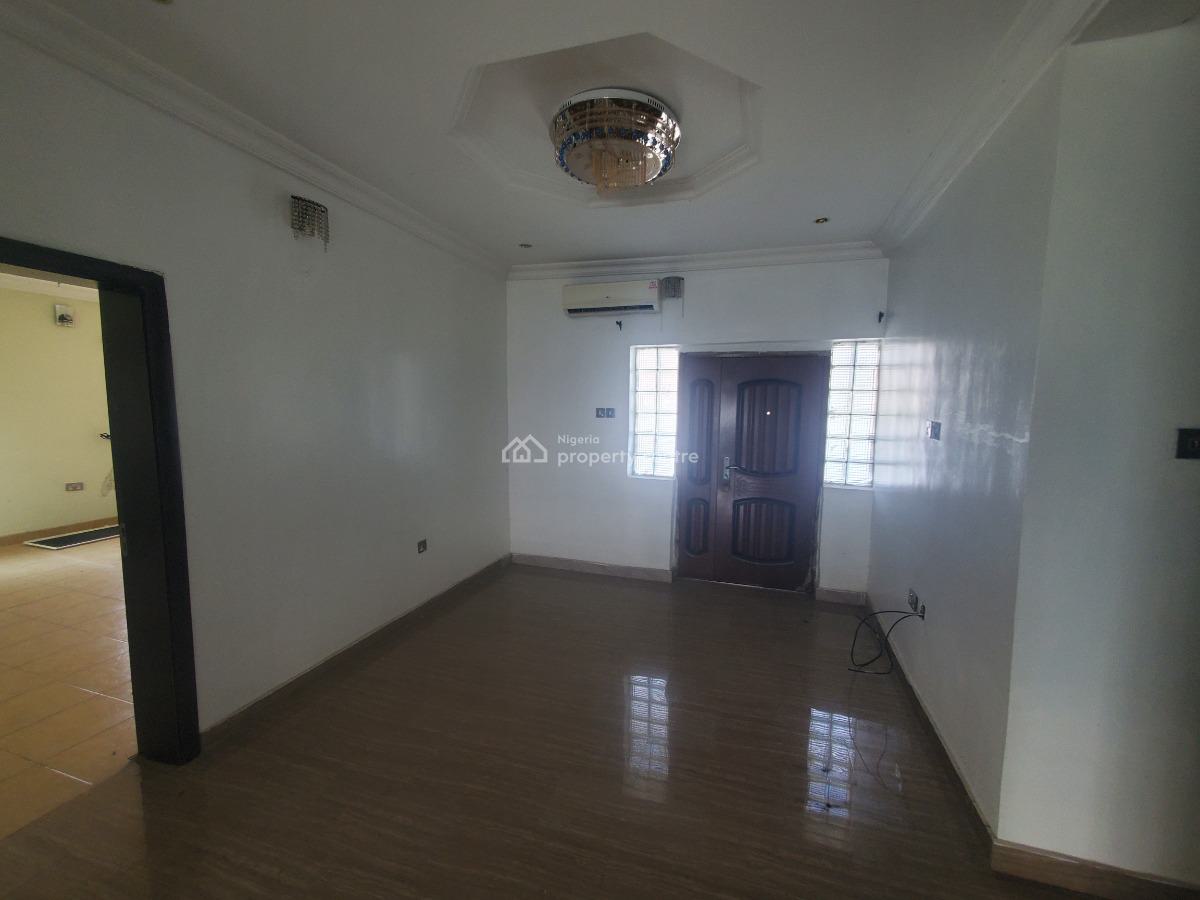 Spacious 4 Bedrooms Duplex, Opposite Emerald Estate, Ilaje, Ajah, Lagos, Semi-detached Duplex for Rent