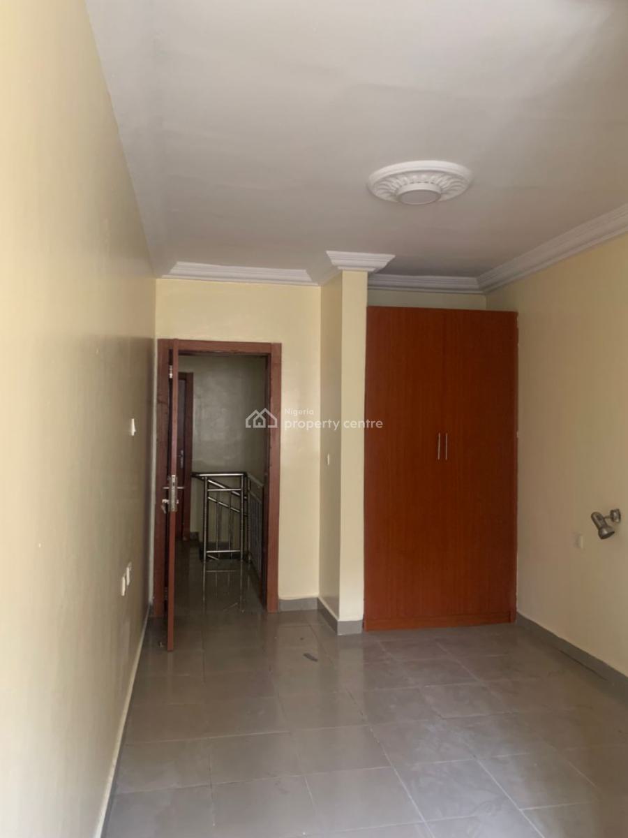 Serviced 3 Bedrooms Terraced Duplex with Bq, Lekki Phase 1, Lekki, Lagos, Terraced Duplex for Rent