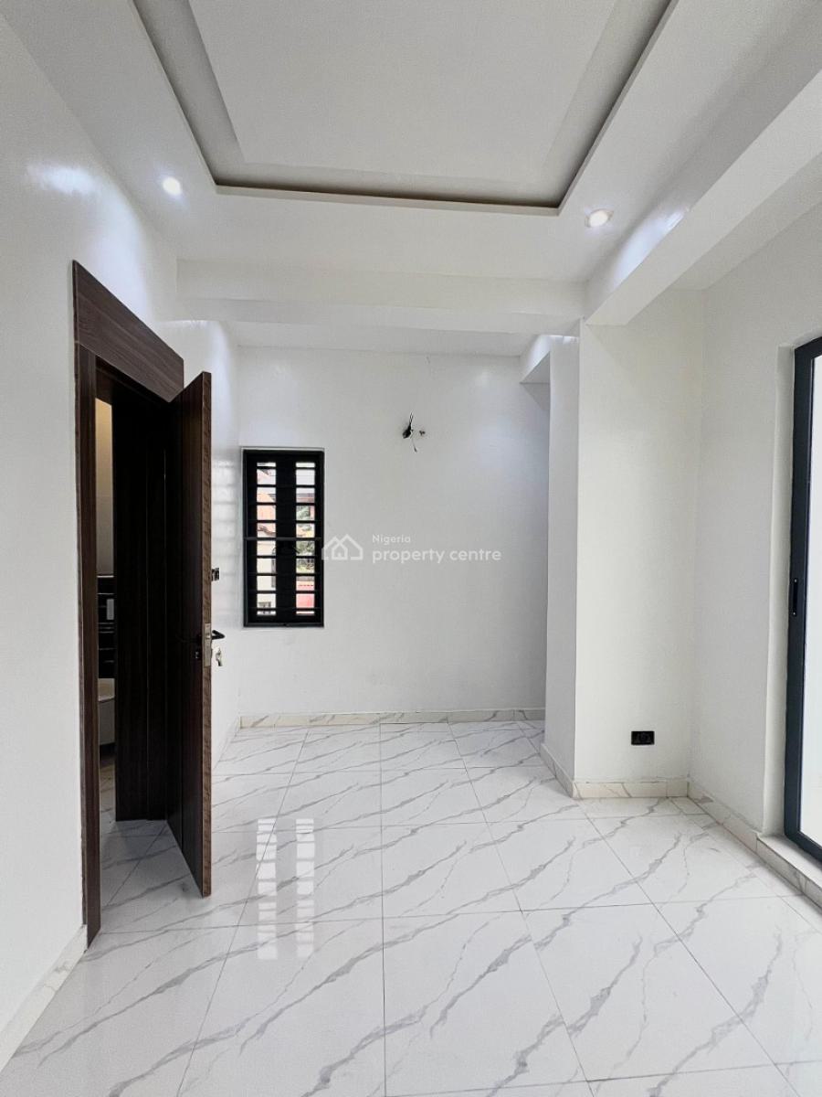 Luxury 2 Bedroom Apartment with Swimming Pool and Elevator., Lekki Phase 1, Lekki, Lagos, Flat / Apartment for Sale