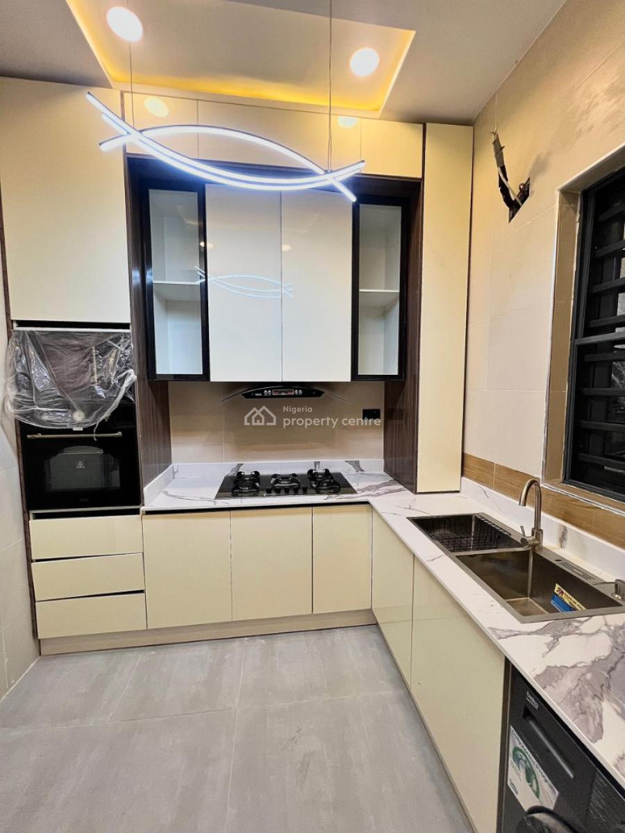 Luxury 2 Bedroom Apartment with Swimming Pool and Elevator., Lekki Phase 1, Lekki, Lagos, Flat / Apartment for Sale