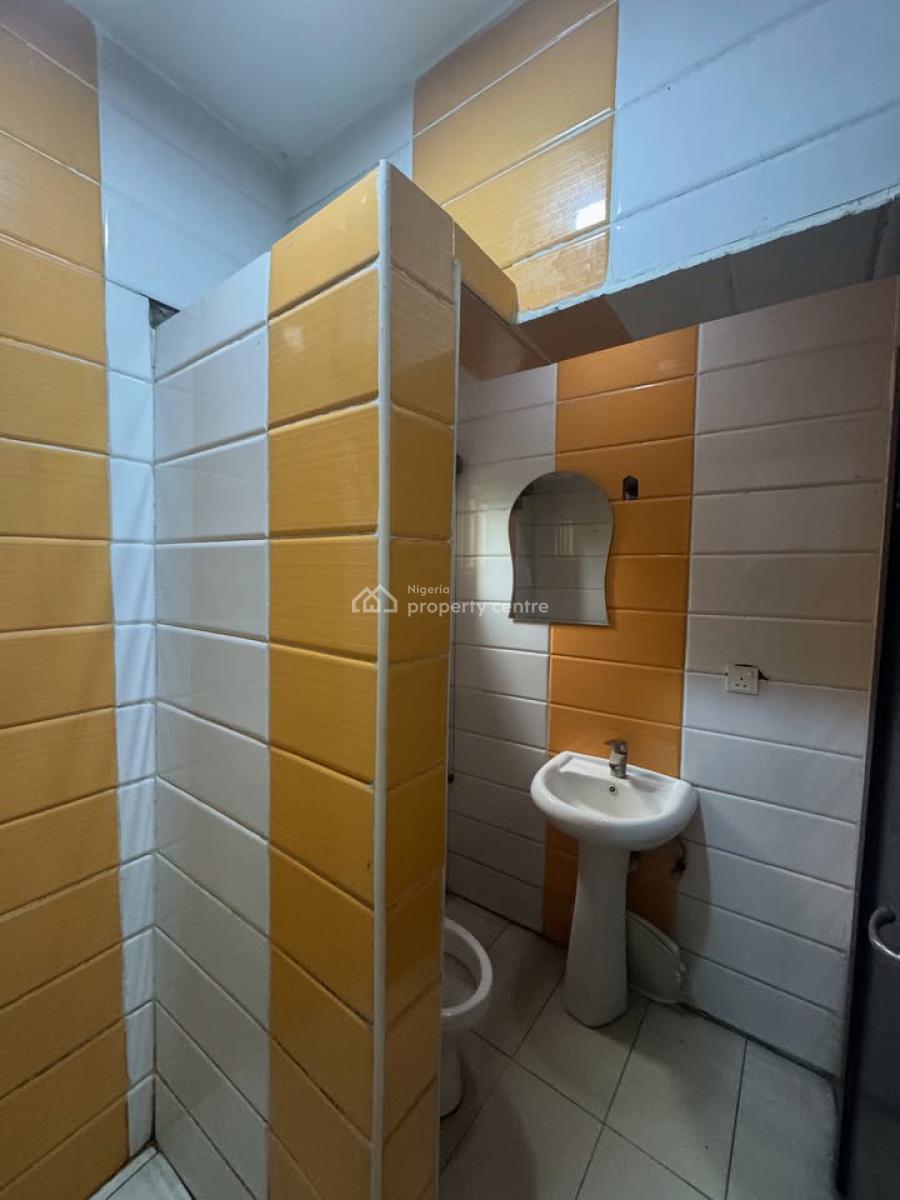 Fully Functional 18 Rooms Hotel in The Heart of Town, Off Woji Road, Gra Phase 2, Port Harcourt, Rivers, Hotel / Guest House for Sale