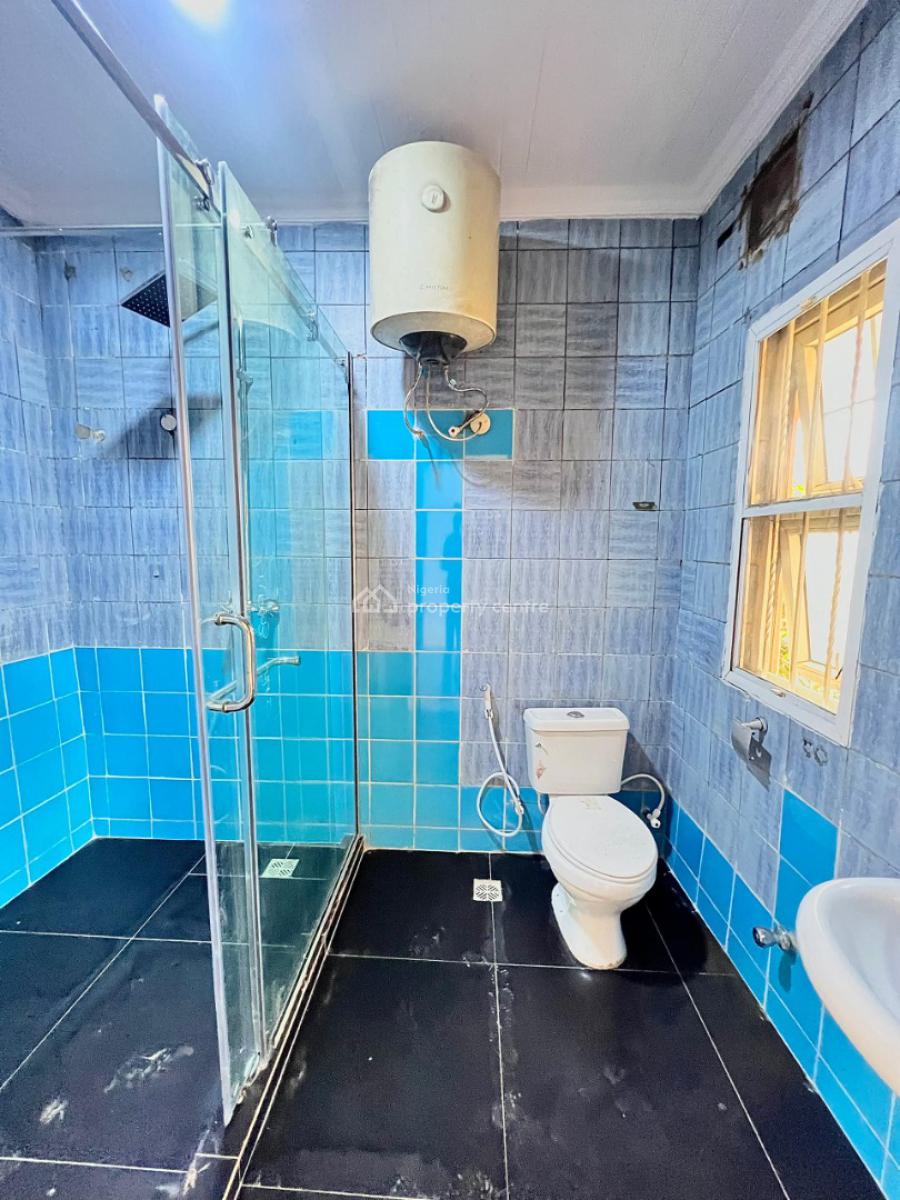 4 Bedrooms Terrace with Bq in a Secured Estate, Lekki Phase 1, Lekki, Lagos, Terraced Duplex for Rent