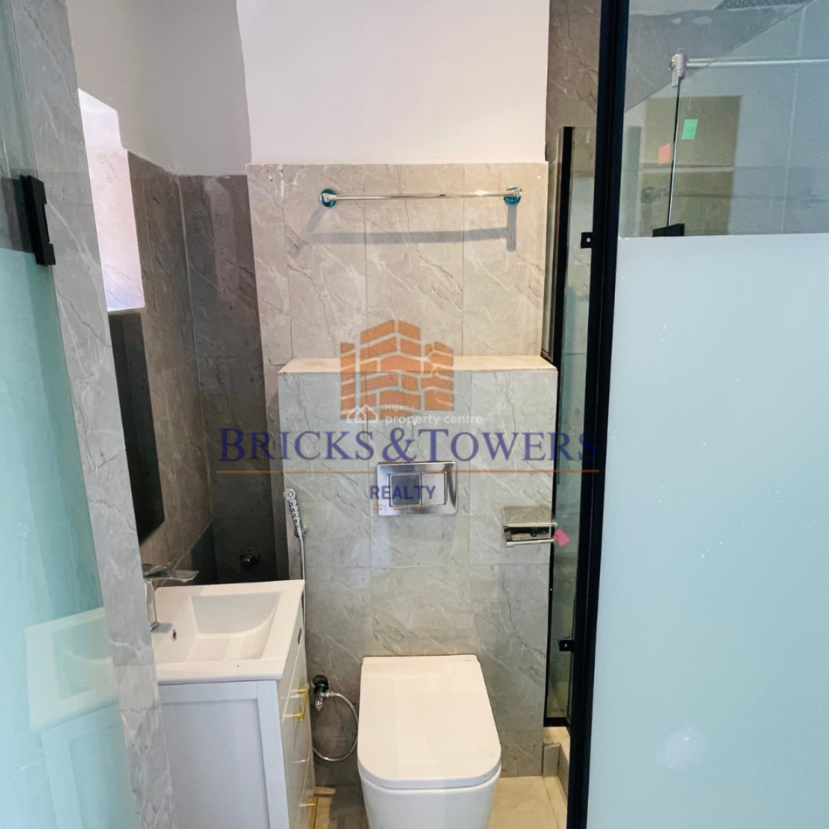 2 Bedroom Maisonette, Lekki Phase 1, Lekki, Lagos, Flat / Apartment for Sale