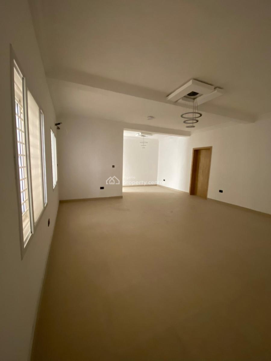 Very Spacious 1-bedroom Flat, 12/14 Olufemi Oonuga St, Mobile Road, Ilaje, Ajah, Lagos, Flat / Apartment for Sale
