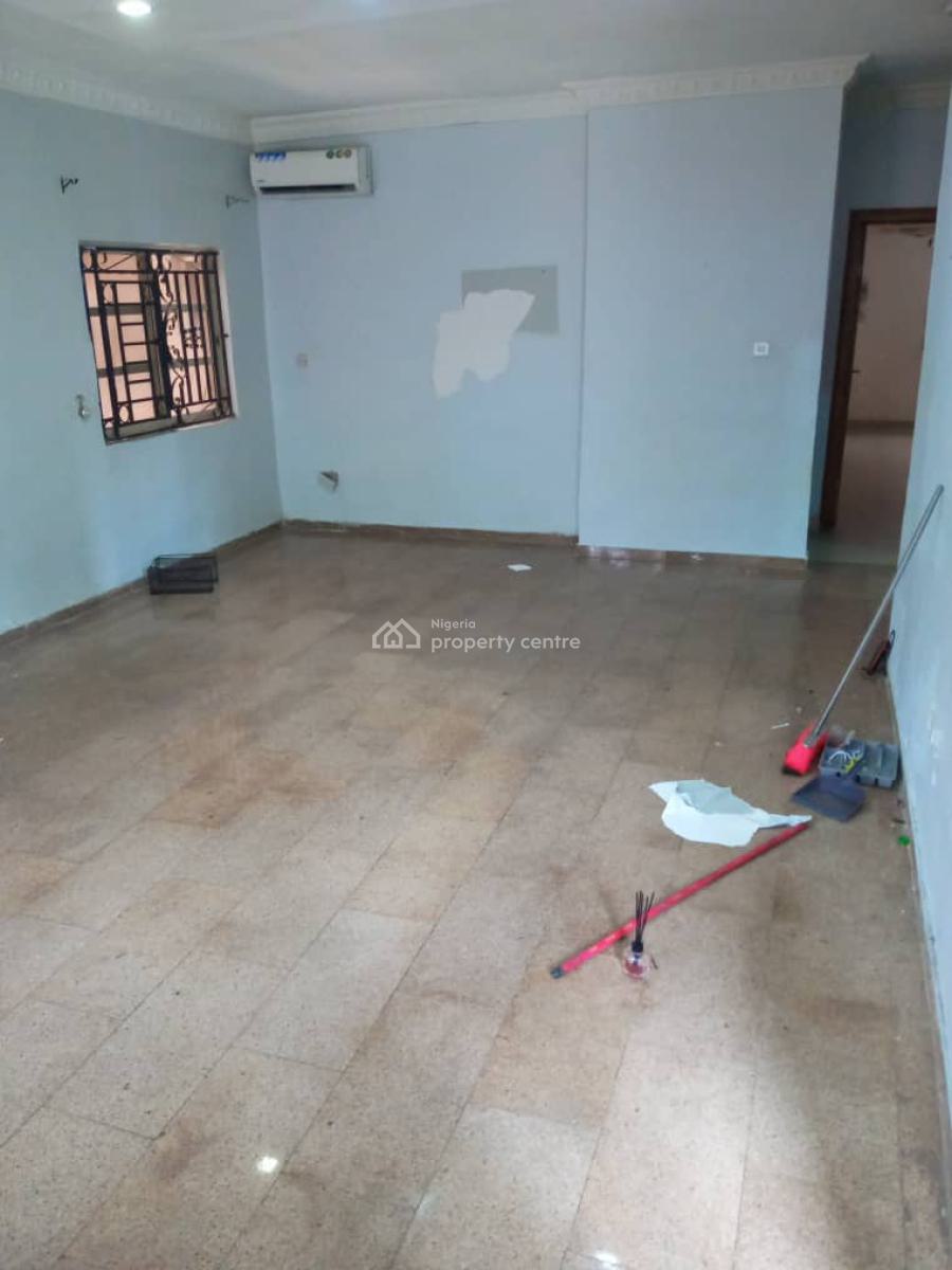 Spacious 2 Bedrooms Flat in an Estate, Ikoyi, Lagos, Flat / Apartment for Rent