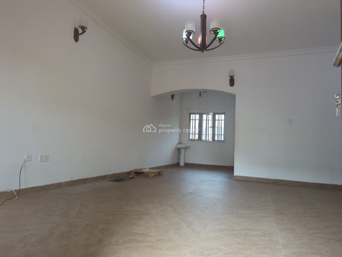 Experience The Enduring Allure of Vintage 3 Bedroom Home, Lekki Peninsula Scheme (2), Ogombo, Ajah, Lagos, Flat / Apartment for Rent