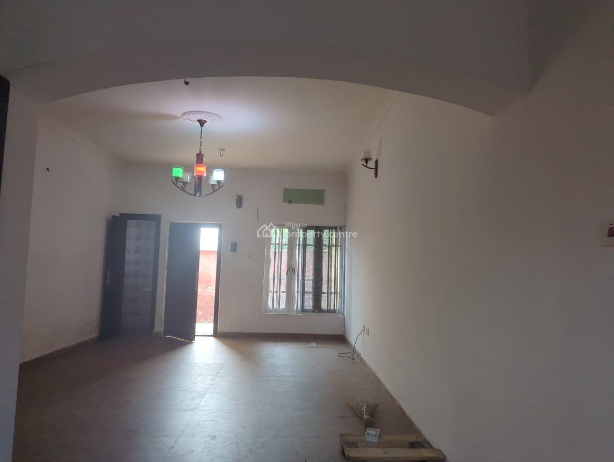 Experience The Enduring Allure of Vintage 3 Bedroom Home, Lekki Peninsula Scheme (2), Ogombo, Ajah, Lagos, Flat / Apartment for Rent