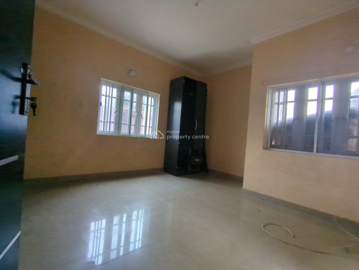 Experience The Enduring Allure of Vintage 3 Bedroom Home, Lekki Peninsula Scheme (2), Ogombo, Ajah, Lagos, Flat / Apartment for Rent