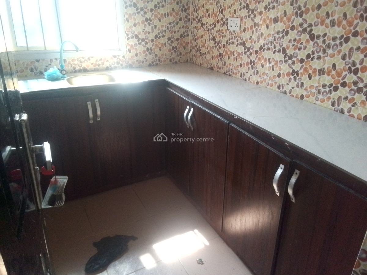 Luxury 2 Bedroom Flat with Excellent Features, Olokonla Rd, Ogombo, Ajah, Lagos, Flat / Apartment for Rent