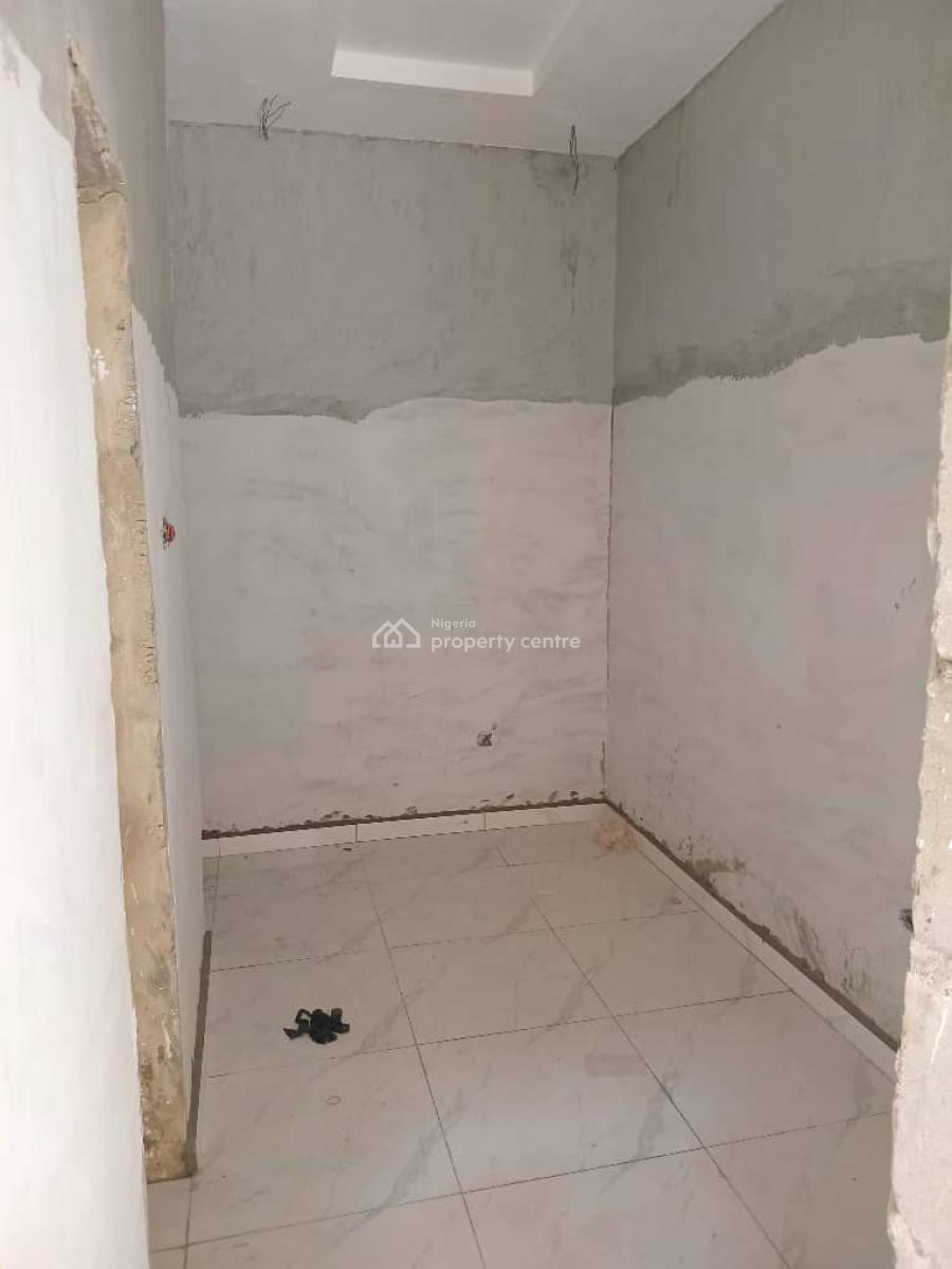 One Bedroom Flat Available, Opposite Lekki Gardens Phase 2 Abraham Adesanya, Ajah, Lagos, Block of Flats for Sale