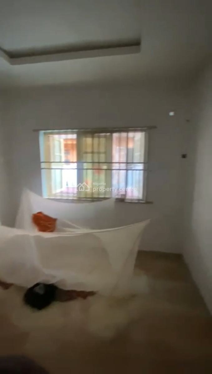Standard & Spacious 3-bedroom Flat, Akoka, Yaba, Lagos, Flat / Apartment for Rent