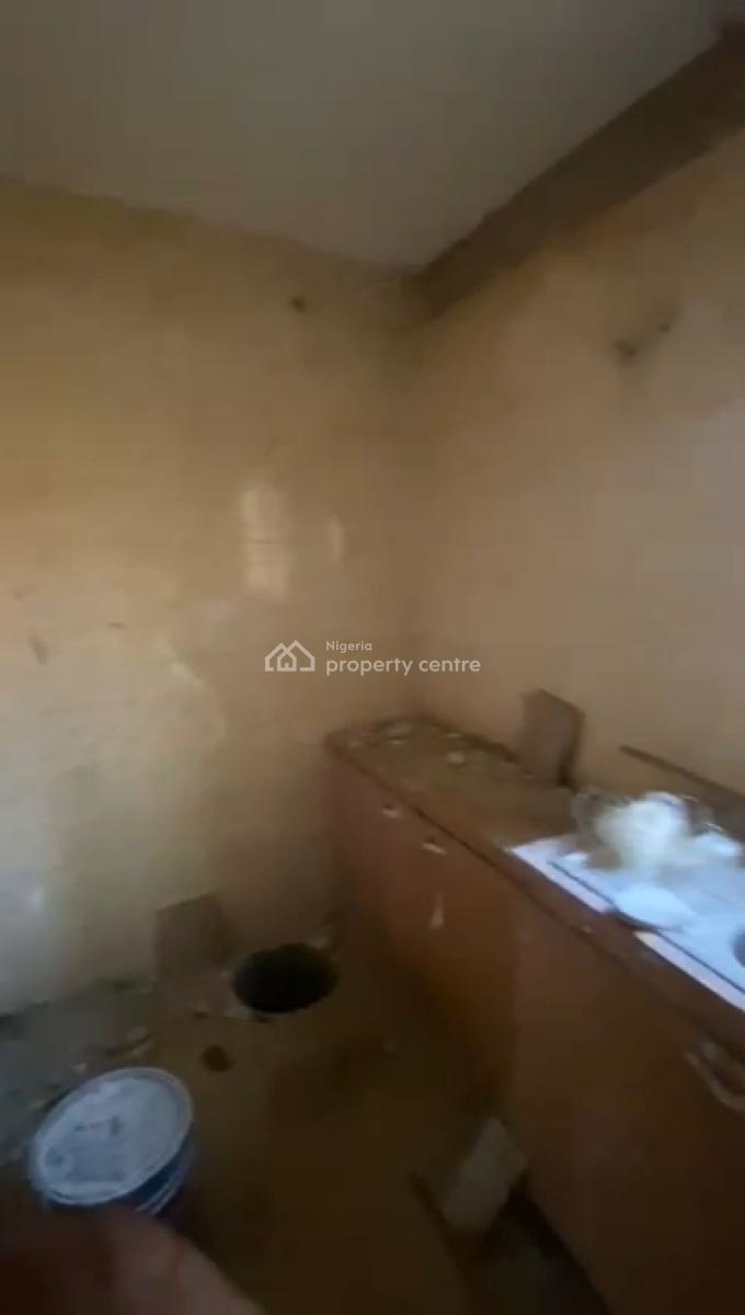 Standard & Spacious 3-bedroom Flat, Akoka, Yaba, Lagos, Flat / Apartment for Rent