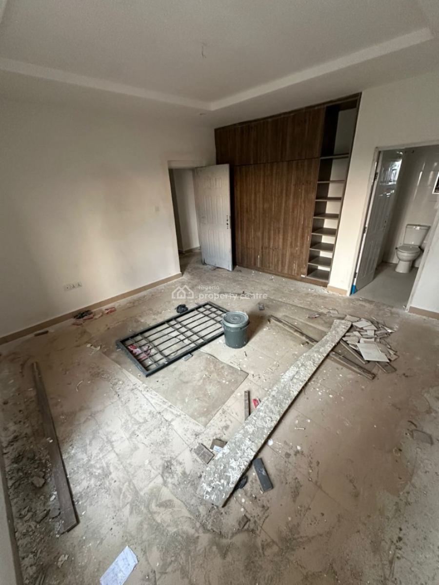 Massive 3-bedroom Apartment + 1 Room Bq, Kukwaba, Abuja, Flat / Apartment for Sale