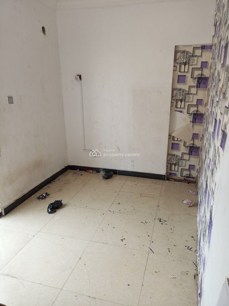 Selfcontain, Off Mobil, Ilaje, Ajah, Lagos, Self Contain (single Rooms) for Rent