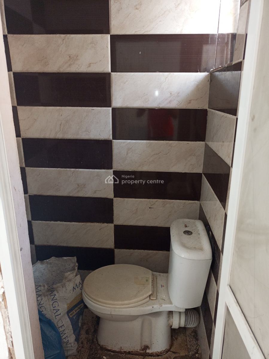 Selfcontain, Off Mobil, Ilaje, Ajah, Lagos, Self Contain (single Rooms) for Rent