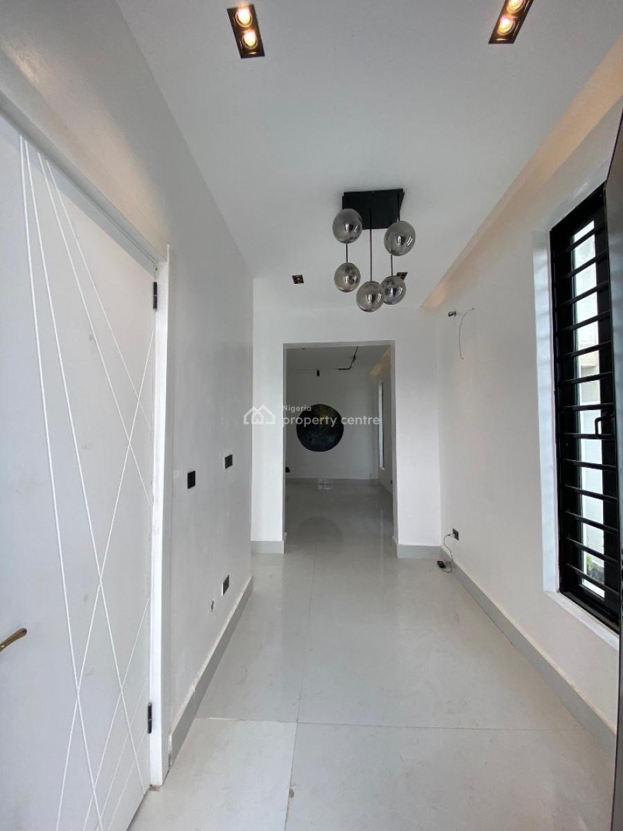 5 Bedroom Well Fitted Duplex with Bq, Lekki Phase 1, Lekki, Lagos, Terraced Duplex for Sale