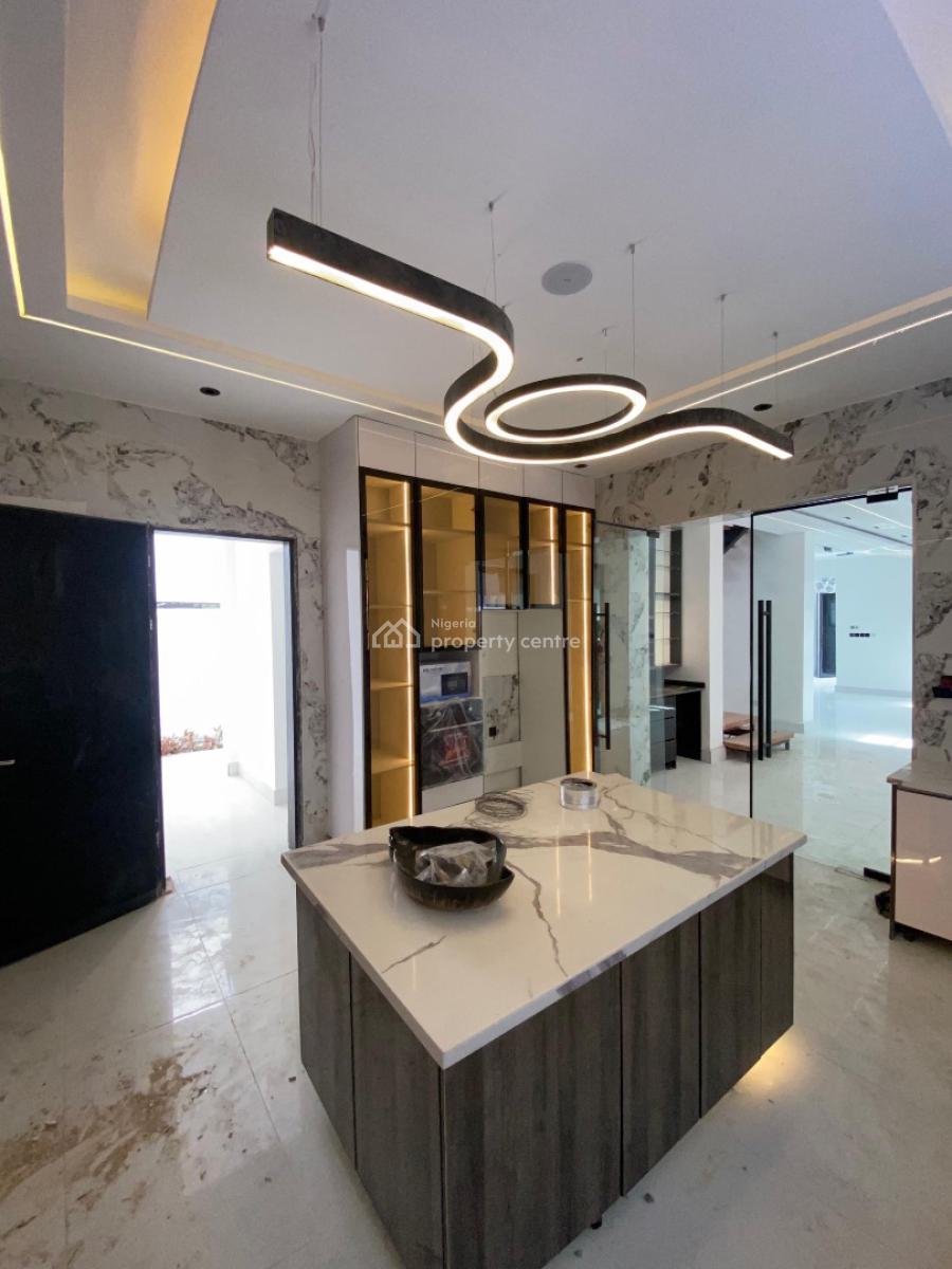 5 Bedroom Well Fitted Duplex with Bq, Lekki Phase 1, Lekki, Lagos, Terraced Duplex for Sale
