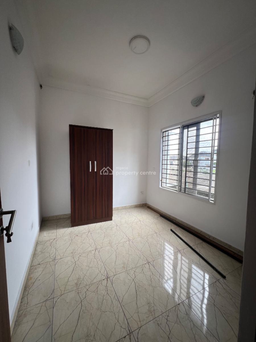 Well Maintained, Tastefully Finished, Three (3) Bedroom Apartment, Lekki Phase 1, Lekki, Lagos, Flat / Apartment for Rent