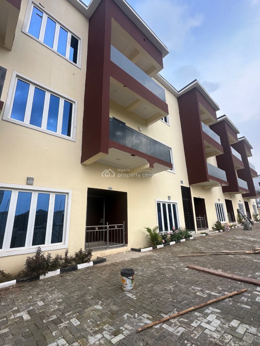 Luxury Spacious 5 Bedroom Duplex with Bq, Ebeano Close, Gaduwa, Abuja, Terraced Duplex for Sale