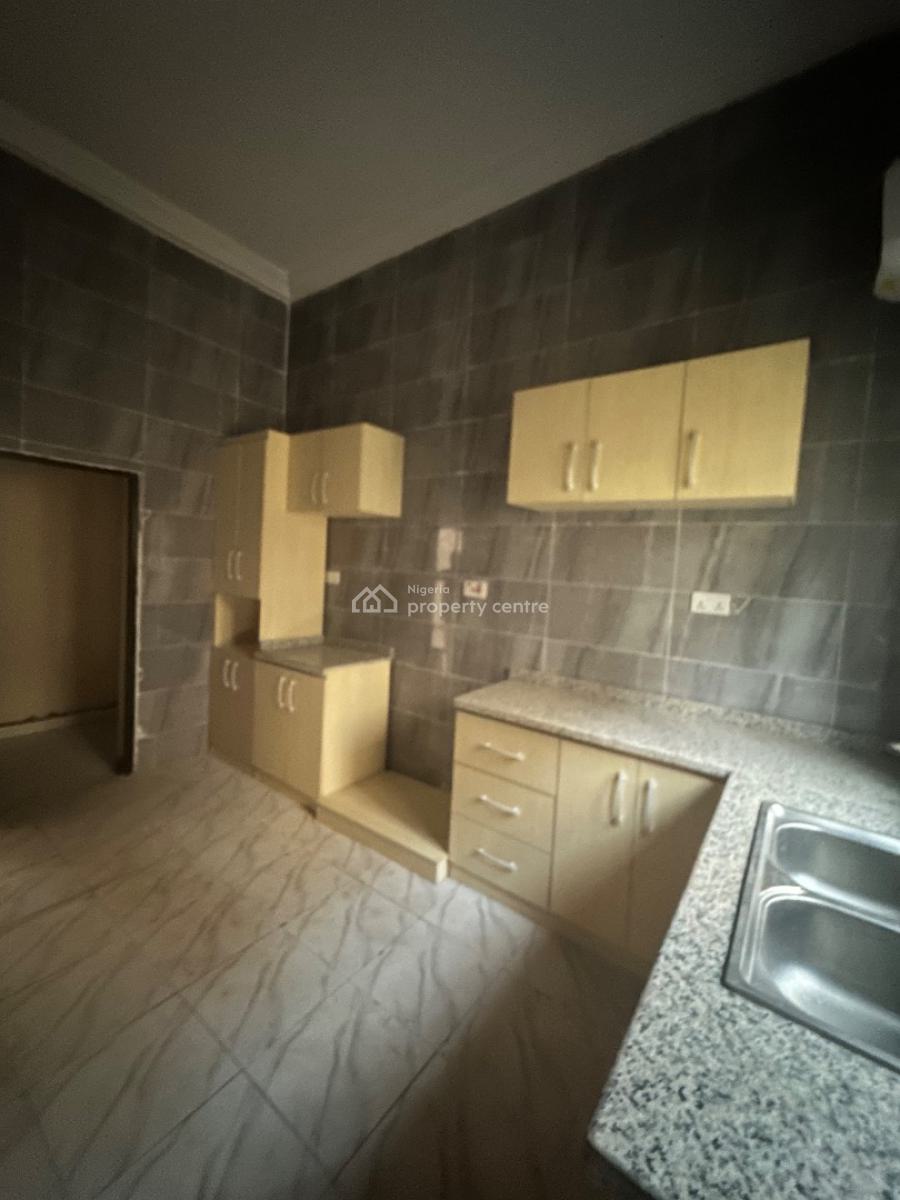 Luxury Spacious 5 Bedroom Duplex with Bq, Ebeano Close, Gaduwa, Abuja, Terraced Duplex for Sale