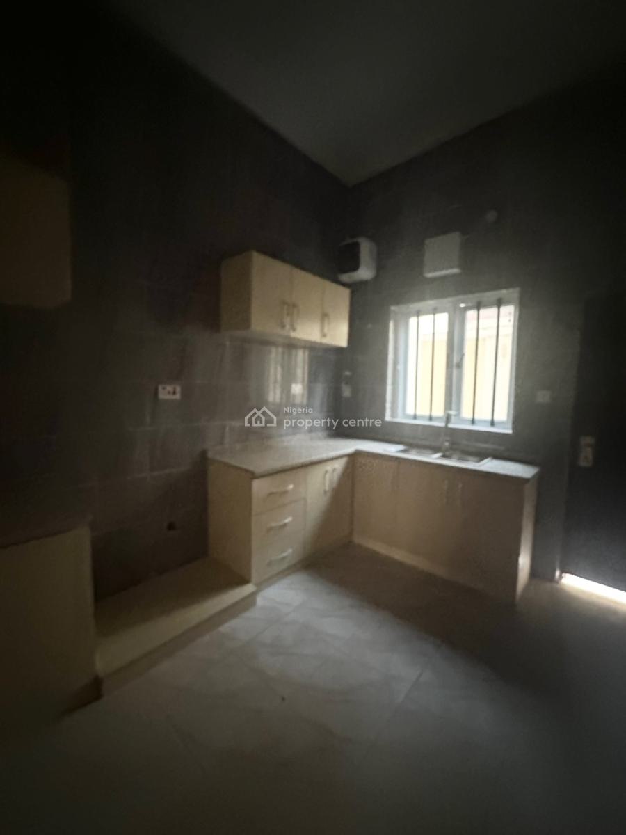 Luxury Spacious 5 Bedroom Duplex with Bq, Ebeano Close, Gaduwa, Abuja, Terraced Duplex for Sale