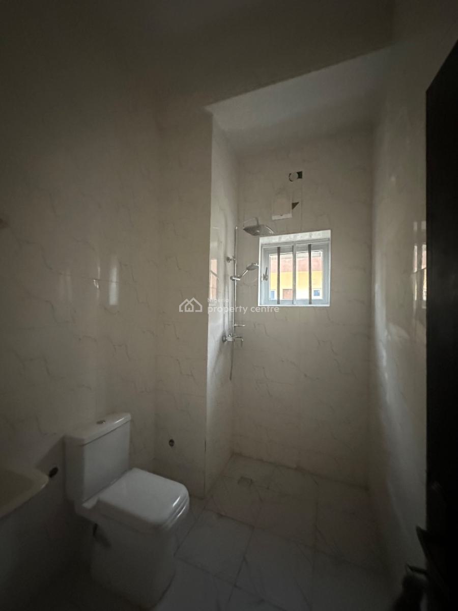 Luxury Spacious 5 Bedroom Duplex with Bq, Ebeano Close, Gaduwa, Abuja, Terraced Duplex for Sale