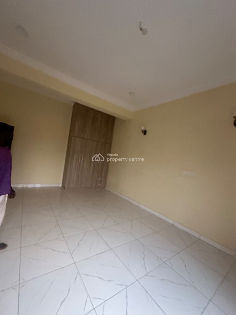 Luxury Spacious 5 Bedroom Duplex with Bq, Ebeano Close, Gaduwa, Abuja, Terraced Duplex for Sale