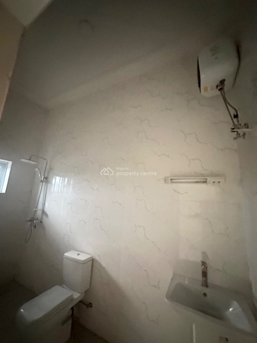 Luxury Spacious 5 Bedroom Duplex with Bq, Ebeano Close, Gaduwa, Abuja, Terraced Duplex for Sale