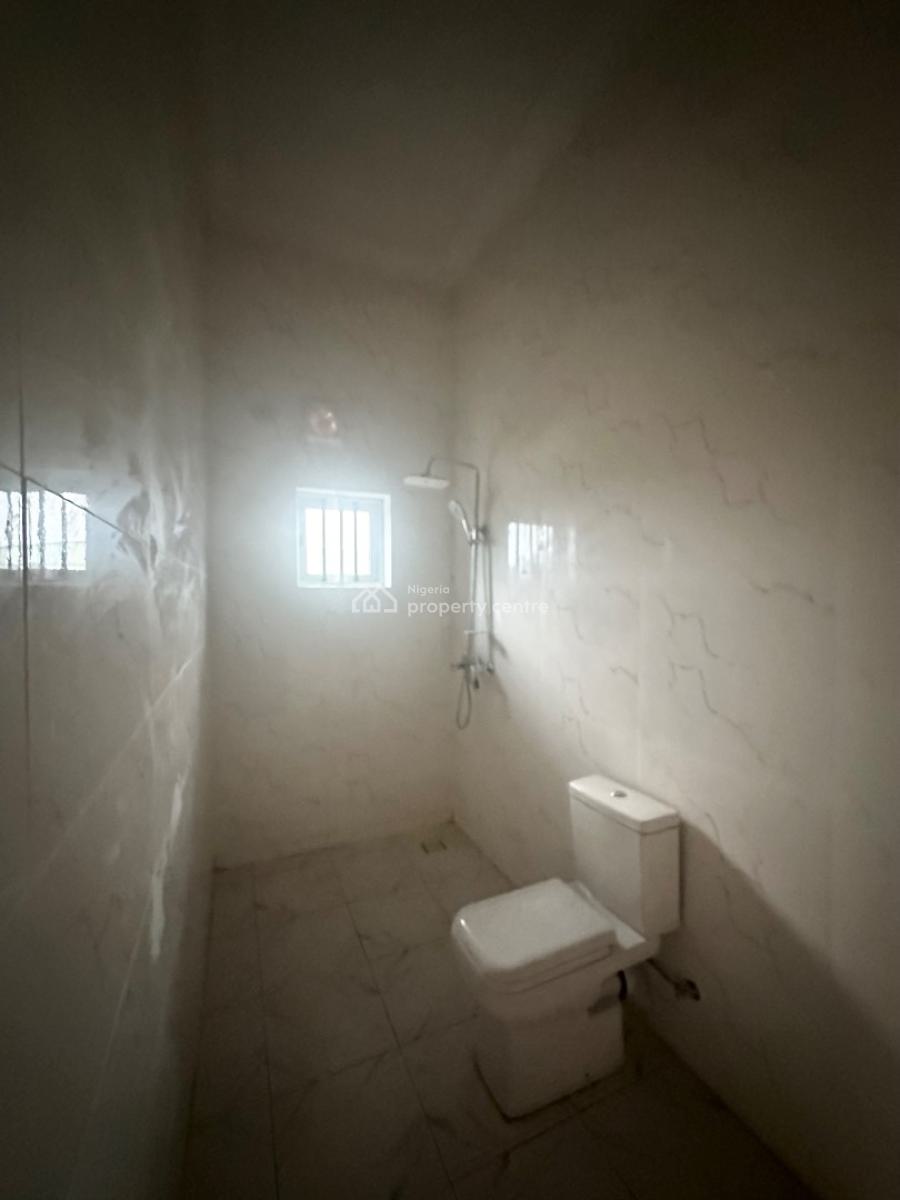 Luxury Spacious 5 Bedroom Duplex with Bq, Ebeano Close, Gaduwa, Abuja, Terraced Duplex for Sale