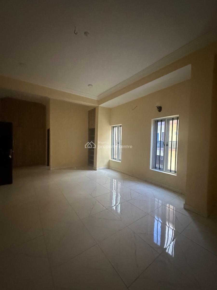 Luxury Spacious 5 Bedroom Duplex with Bq, Ebeano Close, Gaduwa, Abuja, Terraced Duplex for Sale