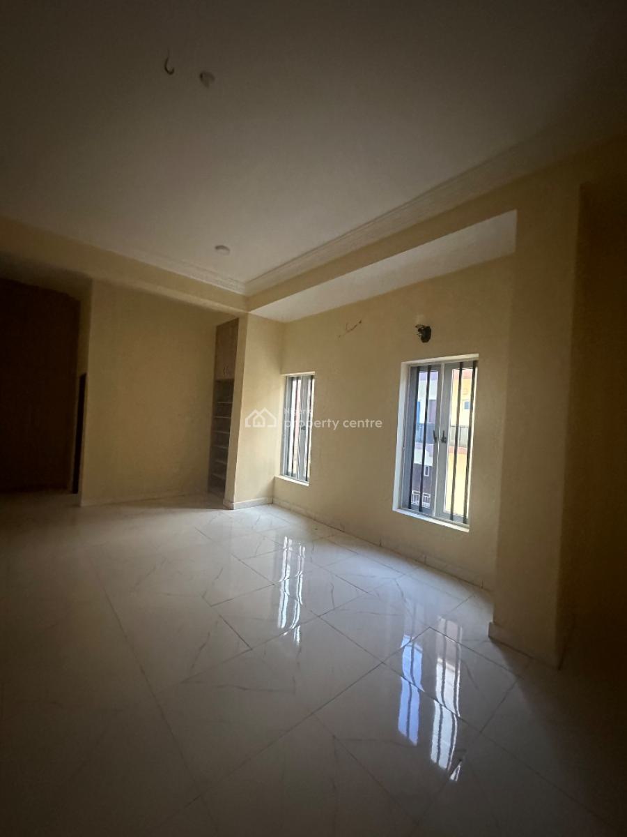 Luxury Spacious 5 Bedroom Duplex with Bq, Ebeano Close, Gaduwa, Abuja, Terraced Duplex for Sale