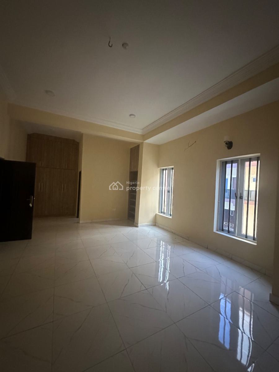 Luxury Spacious 5 Bedroom Duplex with Bq, Ebeano Close, Gaduwa, Abuja, Terraced Duplex for Sale
