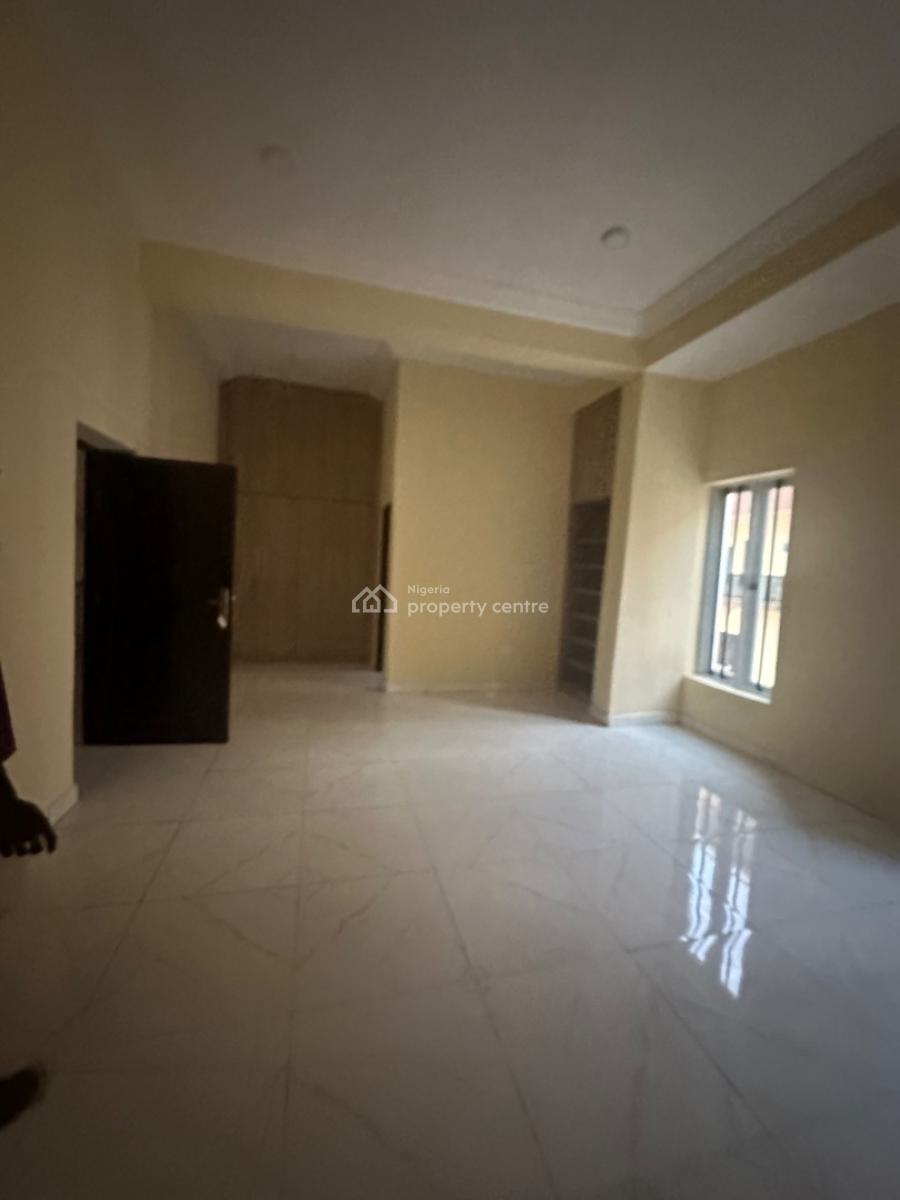 Luxury Spacious 5 Bedroom Duplex with Bq, Ebeano Close, Gaduwa, Abuja, Terraced Duplex for Sale