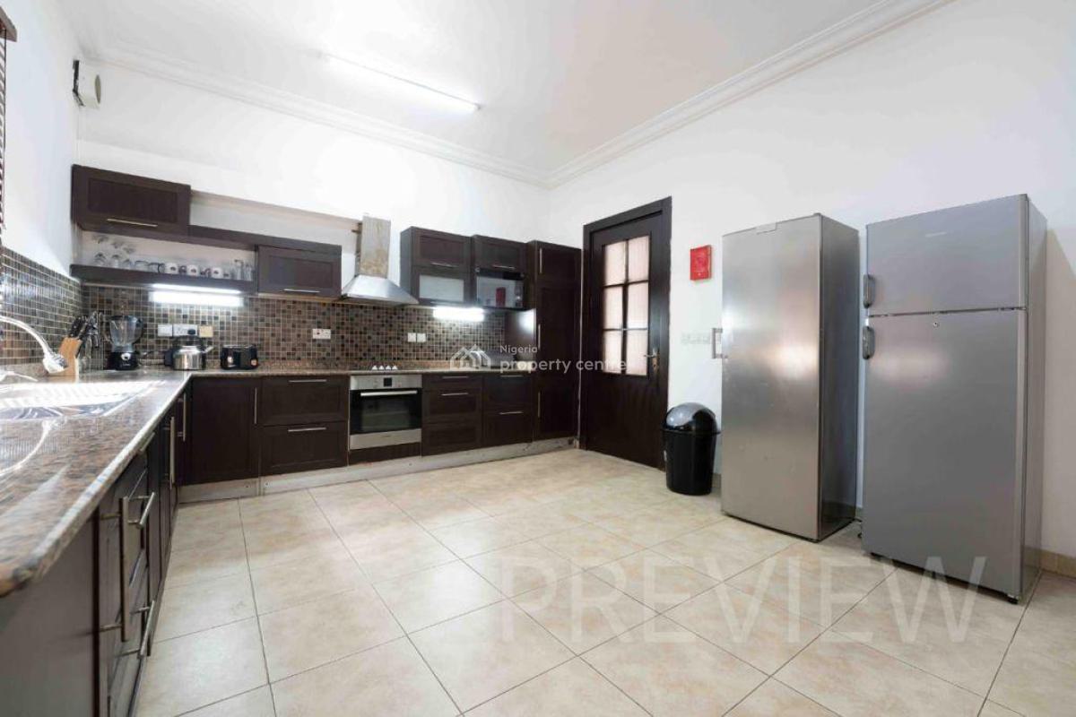 Spacious 3-bedroom Townhouse, Lekki Phase 1, Lekki, Lagos, Flat / Apartment for Rent
