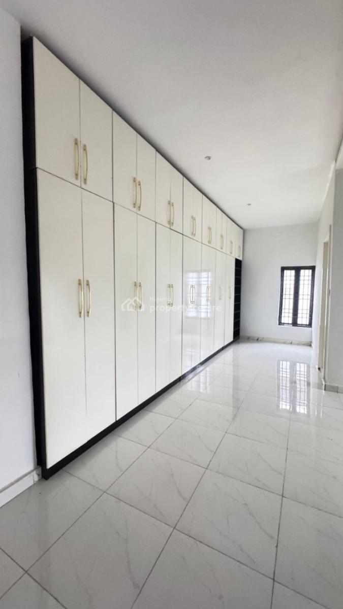 6 Bedrooms Detached Duplex, Karsana, Abuja, Detached Duplex for Sale