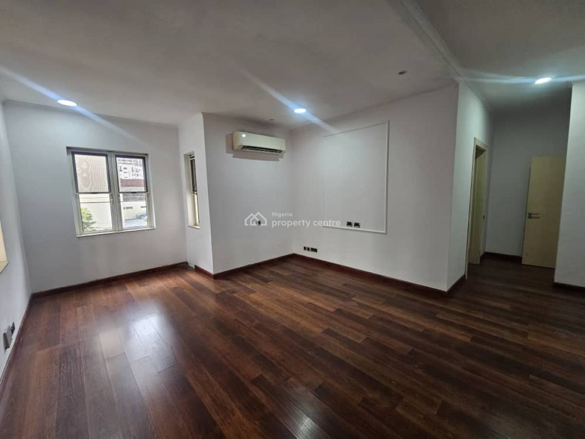 Luxury 3 Bedroom Apartment with Bq, Swimming Pool,gym,lawn Tennis Cour, Off Gerrard Road, Old Ikoyi, Ikoyi, Lagos, Flat / Apartment for Rent