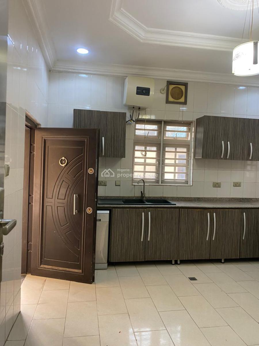 Spacious 5-bedroom Detached House with Bq in a Quiet Estate, Katampe, Abuja, Detached Duplex for Rent