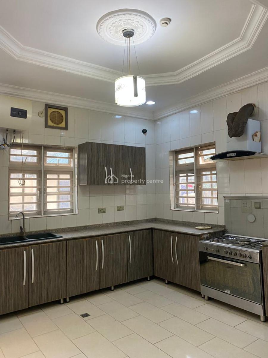 Spacious 5-bedroom Detached House with Bq in a Quiet Estate, Katampe, Abuja, Detached Duplex for Rent