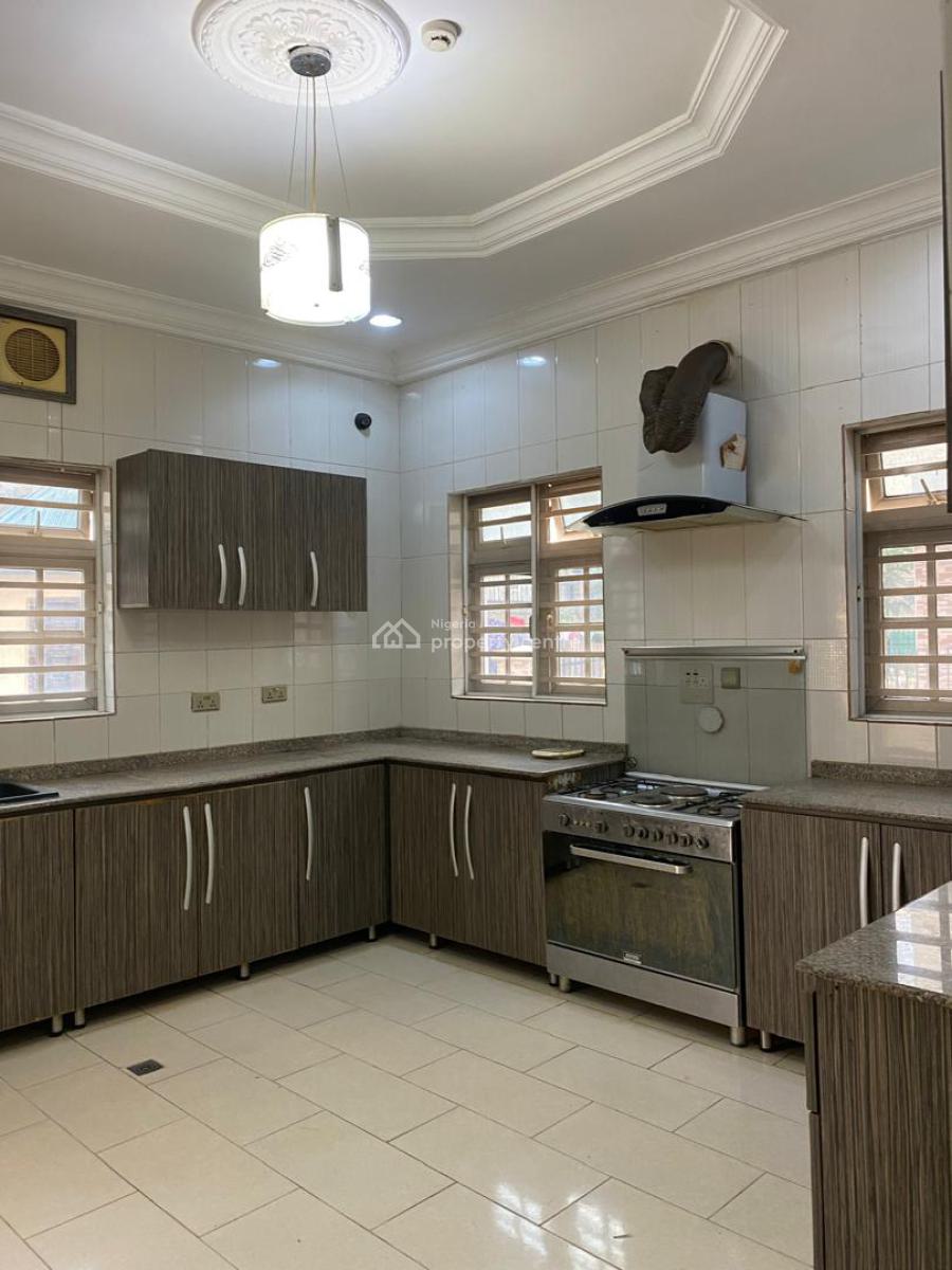 Spacious 5-bedroom Detached House with Bq in a Quiet Estate, Katampe, Abuja, Detached Duplex for Rent