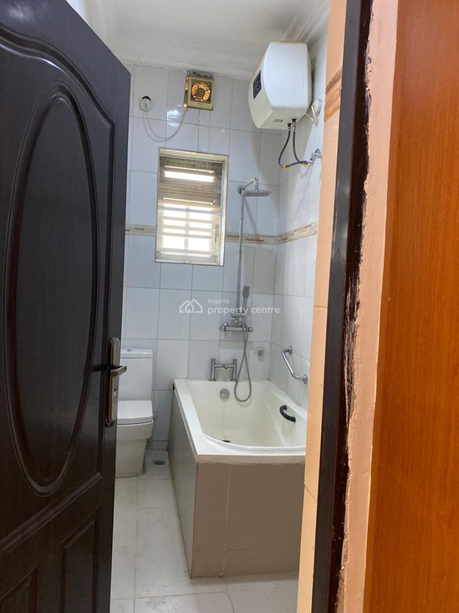 Spacious 5-bedroom Detached House with Bq in a Quiet Estate, Katampe, Abuja, Detached Duplex for Rent