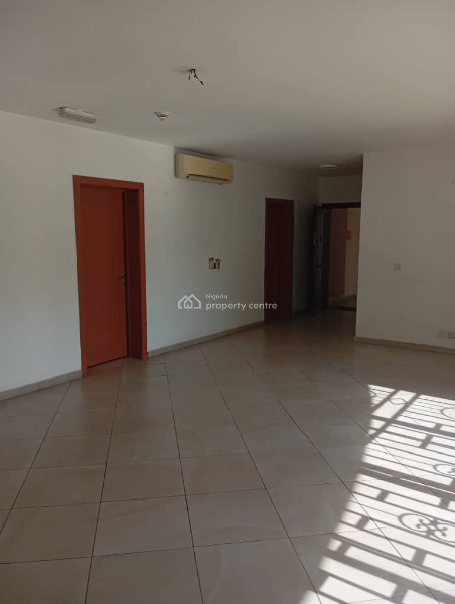 Tenanted Spacious and Well Serviced 3 Bedroom Flat with Bq, Oral Estate, Chevron, Lekki, Lagos, Flat / Apartment for Sale