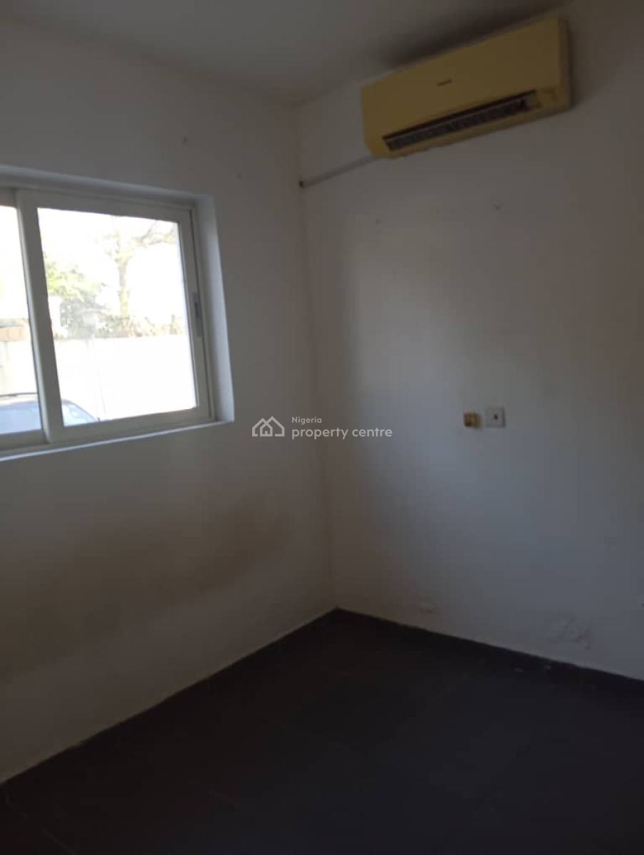Tenanted Spacious and Well Serviced 3 Bedroom Flat with Bq, Oral Estate, Chevron, Lekki, Lagos, Flat / Apartment for Sale
