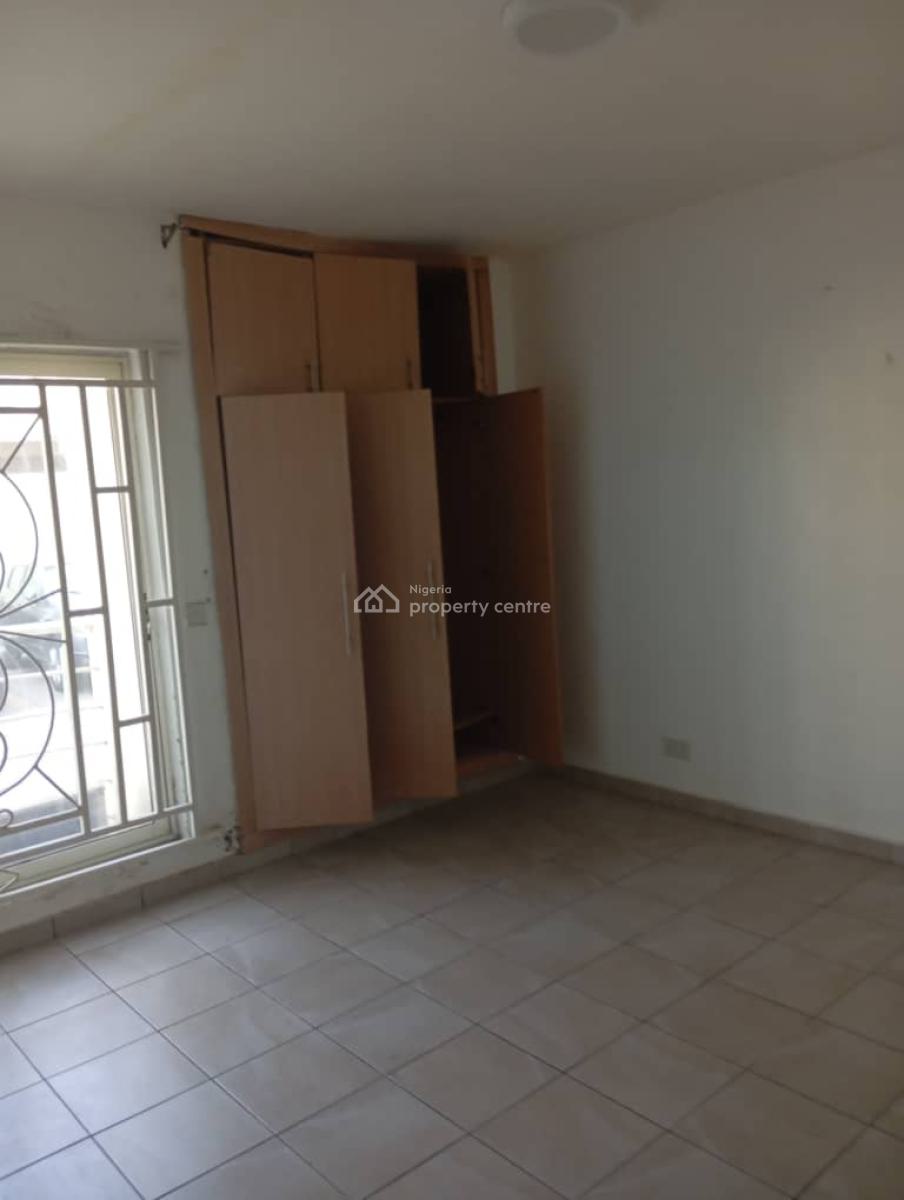 Tenanted Spacious and Well Serviced 3 Bedroom Flat with Bq, Oral Estate, Chevron, Lekki, Lagos, Flat / Apartment for Sale