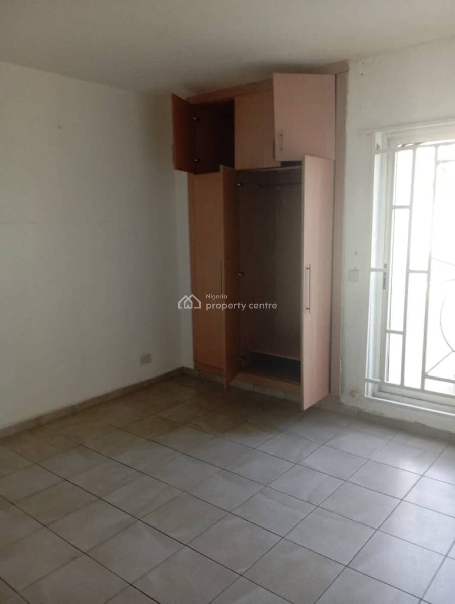 Tenanted Spacious and Well Serviced 3 Bedroom Flat with Bq, Oral Estate, Chevron, Lekki, Lagos, Flat / Apartment for Sale