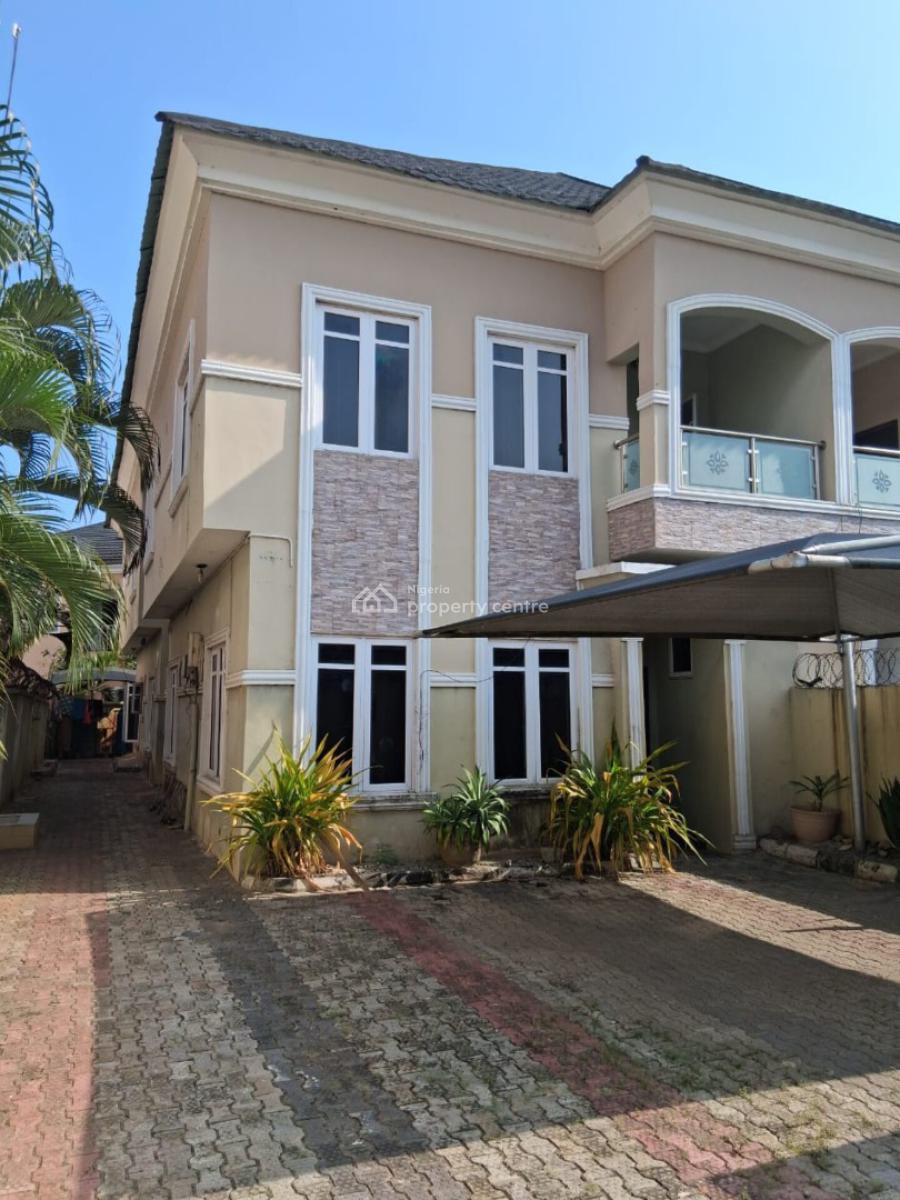 Well Maintained 4 Bedroom Semi Detached Duplex+ Bq on 329sqm, Lekki County Homes Estate Ikota Lekki Lagos., Ikota, Lekki, Lagos, Semi-detached Duplex for Sale