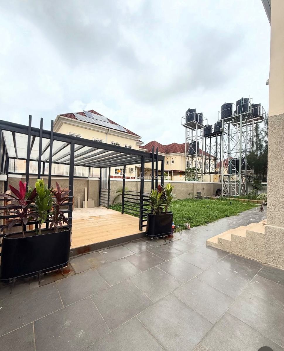 5 Bedrooms Semi Detached Duplex with Bq, Guzape District, Abuja, Semi-detached Duplex for Sale