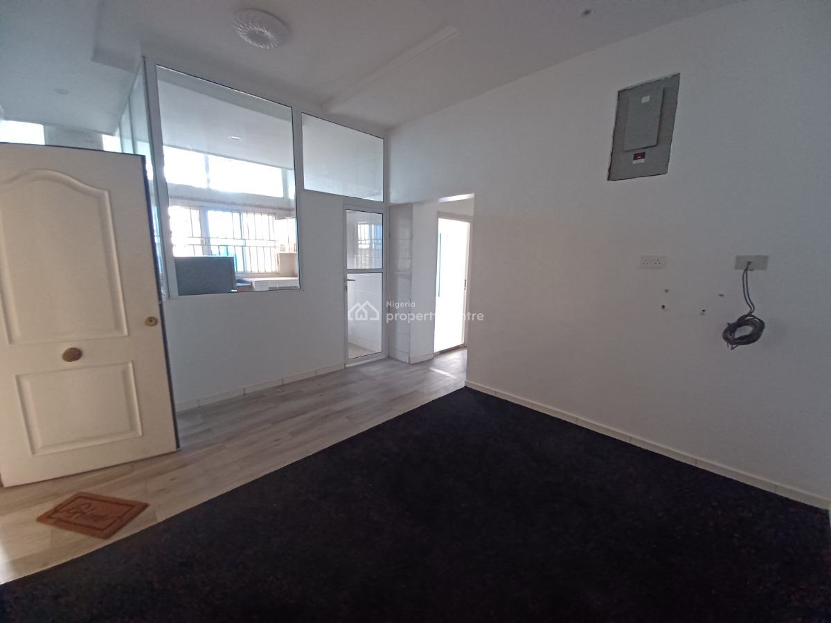 Spacious Serviced 2-bedroom Apartment with a General Pool, Pakali Close, Wuse 2, Abuja, Flat / Apartment for Rent