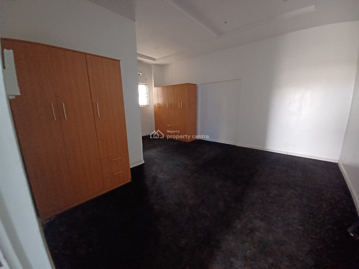 Spacious Serviced 2-bedroom Apartment with a General Pool, Pakali Close, Wuse 2, Abuja, Flat / Apartment for Rent